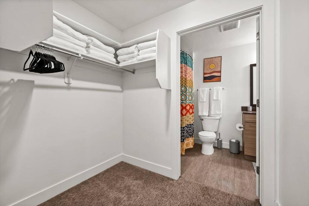 Апартаменты Luxurious Retreat In Slc Солт-Лейк-Сити Экстерьер фото